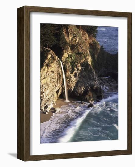 California, Big Sur Coast, Julia Pfeiffer Burns Sp, Mcway Falls-Christopher Talbot Frank-Framed Photographic Print