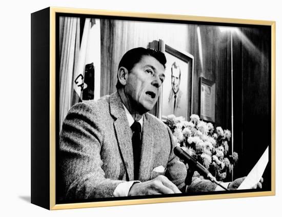 California Gov Ronald Reagan Speaking with Newsmen, Jan 3, 1971-null-Framed Stretched Canvas