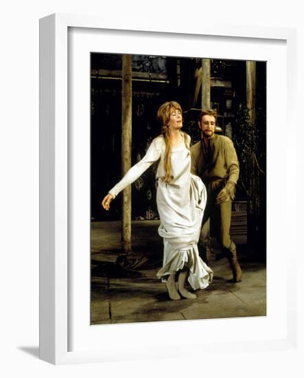 Camelot, Vanessa Redgrave As Queen Guenevere, Richard Harris As King Arthur, 1967-null-Framed Photo