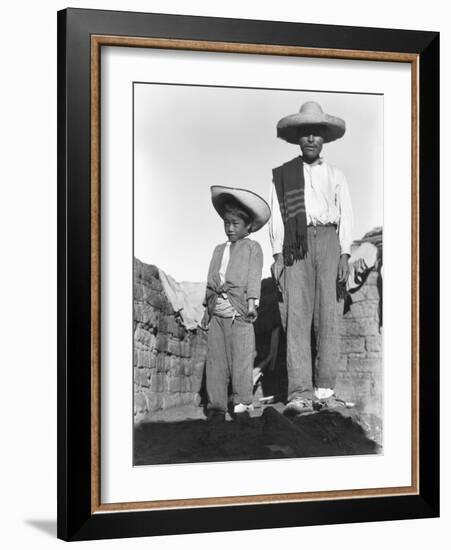 Campesino and Son, State of Veracruz, Mexico, 1927-Tina Modotti-Framed Giclee Print