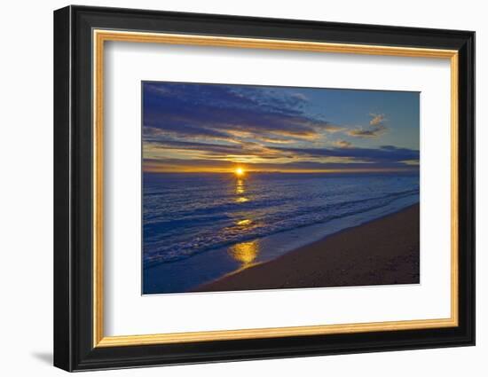 Canada, Manitoba, Winnipeg. Sunrise on Lake Winnipeg beach.-Jaynes Gallery-Framed Photographic Print