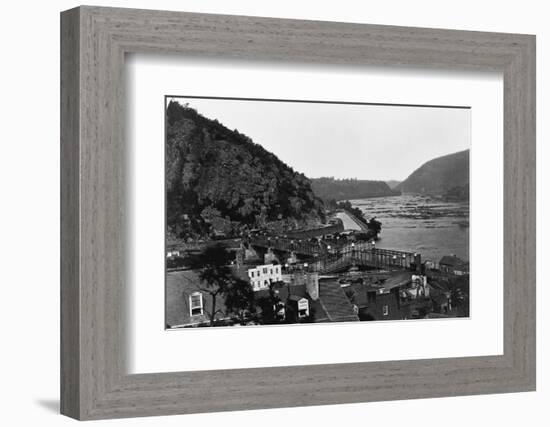 Canal-null-Framed Photographic Print