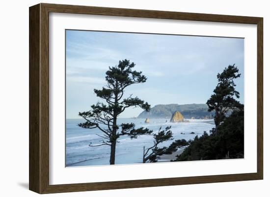 Cannon Beach, OR-Justin Bailie-Framed Photographic Print
