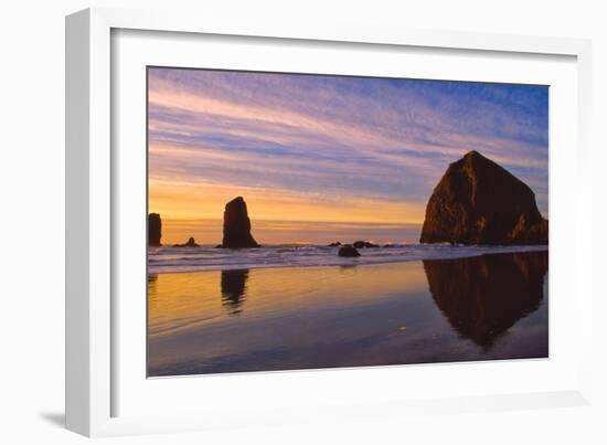 Cannon Beach V-Ike Leahy-Framed Photographic Print