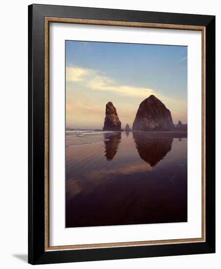 Cannon Beach X-Ike Leahy-Framed Photographic Print
