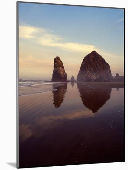 Cannon Beach X-Ike Leahy-Mounted Photographic Print