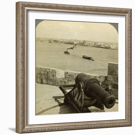 Cannon, Morro Castle, Havana, Cuba-Underwood & Underwood-Framed Photographic Print