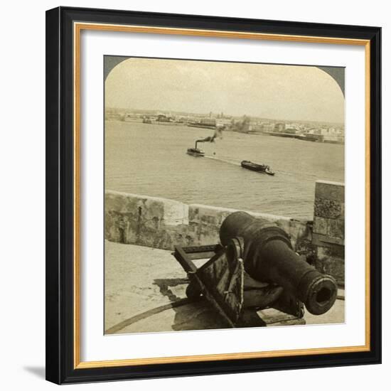 Cannon, Morro Castle, Havana, Cuba-Underwood & Underwood-Framed Photographic Print