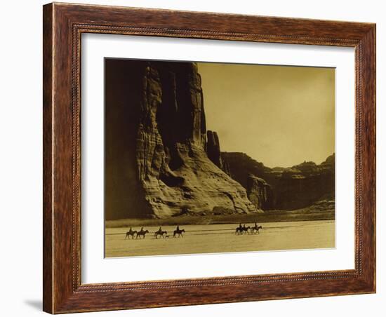 Canon De Chelly, Arizona, Navaho (Trail of Tears)-Edward S Curtis-Framed Giclee Print