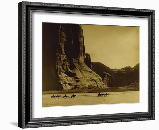 Canon De Chelly, Arizona, Navaho (Trail of Tears)-Edward S Curtis-Framed Giclee Print