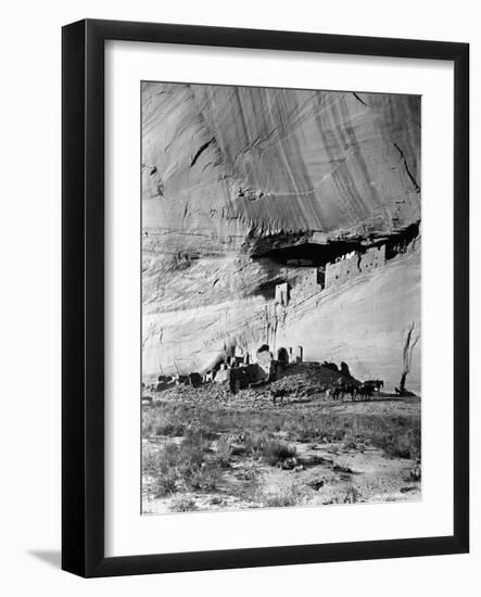 Canyon de Chelly Cliff Dwellings-null-Framed Photographic Print