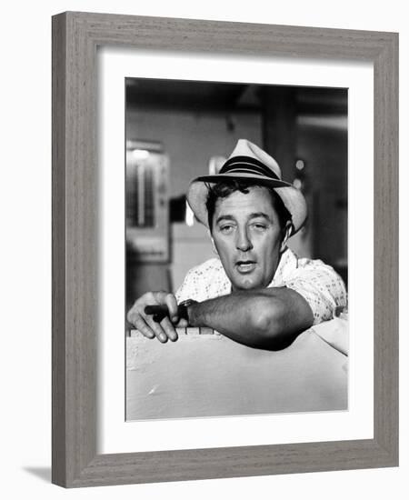 Cape Fear, Robert Mitchum, 1962-null-Framed Photo