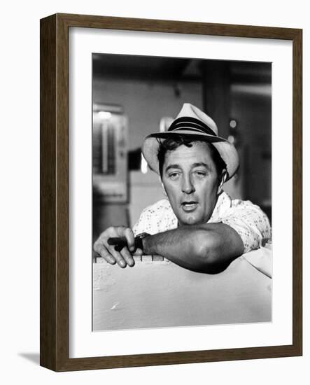 Cape Fear, Robert Mitchum, 1962-null-Framed Photo