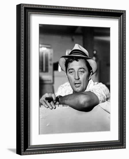 Cape Fear, Robert Mitchum, 1962-null-Framed Photo