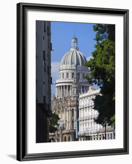 Capitol Building, Havana, UNESCO World Heritage Site, Cuba-Keren Su-Framed Photographic Print