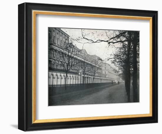 'Carlton Hose Terrace', 1933-Unknown-Framed Photographic Print