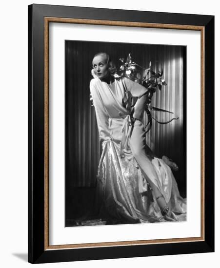 Carole Lombard, 1933-null-Framed Photographic Print