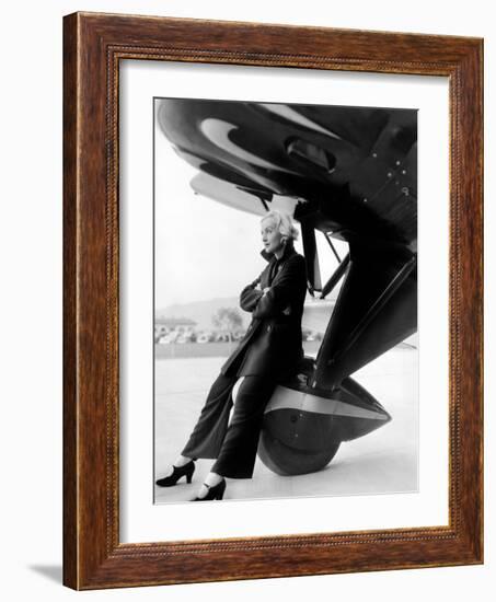 Carole Lombard, 1935-null-Framed Photo