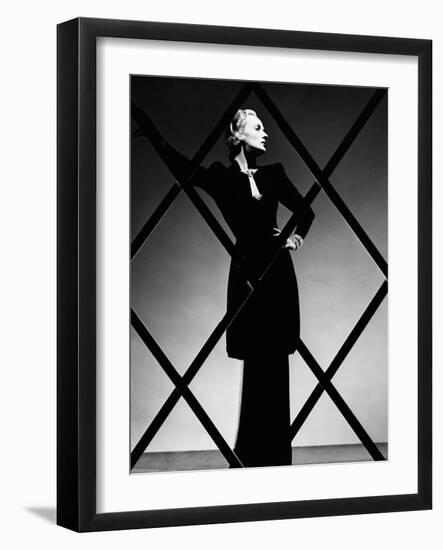 Carole Lombard, 1940-null-Framed Photographic Print