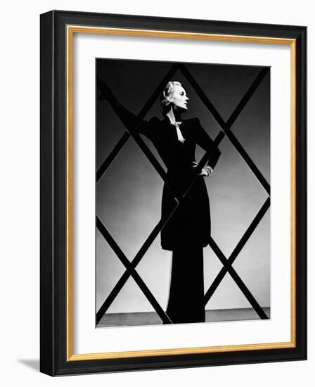 Carole Lombard, 1940-null-Framed Photographic Print