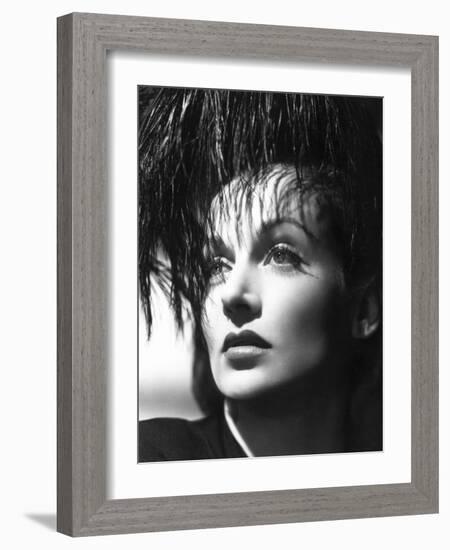 Carole Lombard, 1941-null-Framed Photographic Print