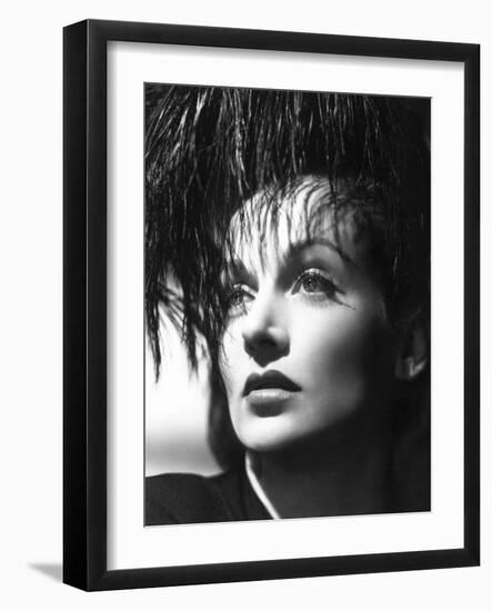 Carole Lombard, 1941-null-Framed Photographic Print