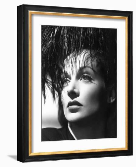 Carole Lombard, 1941-null-Framed Photographic Print