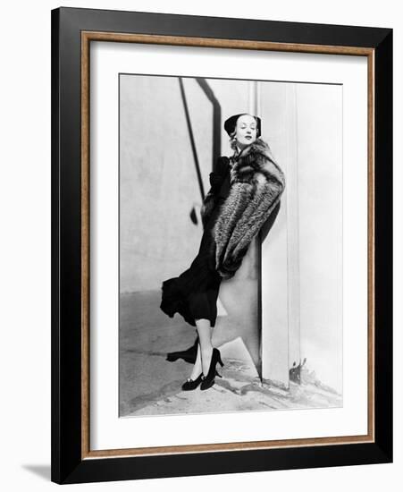 Carole Lombard-null-Framed Photographic Print