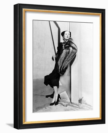 Carole Lombard-null-Framed Photographic Print