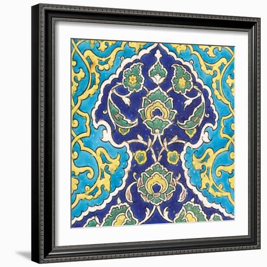 Carreau à frise de lambrequins bleu et turquoise imbriqués-null-Framed Giclee Print