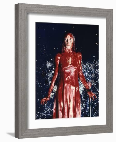 CARRIE, 1976 directed by BRIAN by PALMA Sissy Spacek (photo)-null-Framed Photo