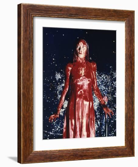 CARRIE, 1976 directed by BRIAN by PALMA Sissy Spacek (photo)-null-Framed Photo
