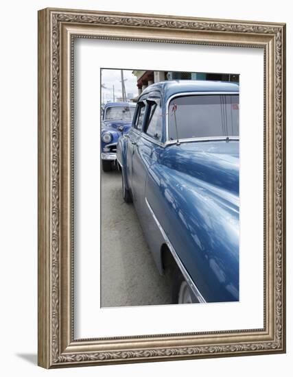 Cars of Cuba I-Laura Denardo-Framed Photographic Print