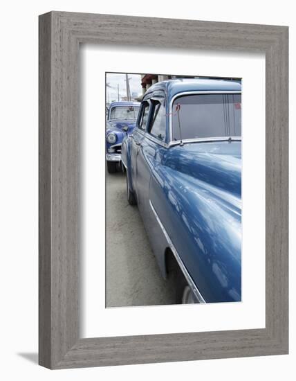 Cars of Cuba I-Laura Denardo-Framed Photographic Print