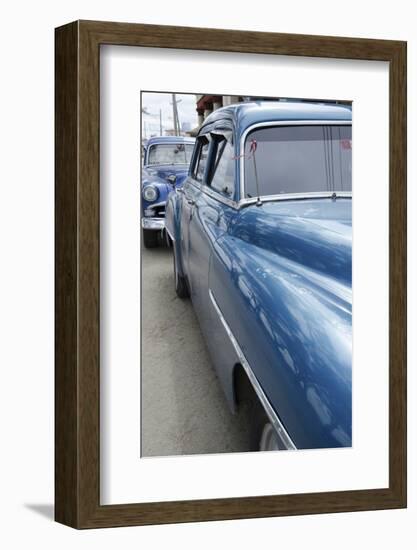 Cars of Cuba I-Laura Denardo-Framed Photographic Print