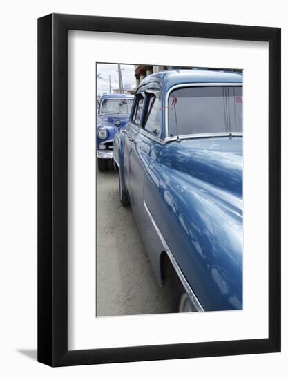 Cars of Cuba I-Laura Denardo-Framed Photographic Print