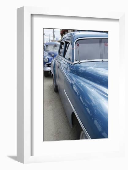 Cars of Cuba I-Laura Denardo-Framed Photographic Print