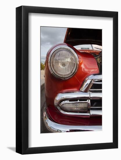 Cars of Cuba IV-Laura Denardo-Framed Photographic Print