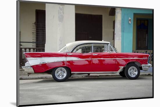 Cars of Cuba VII-Laura Denardo-Mounted Photographic Print