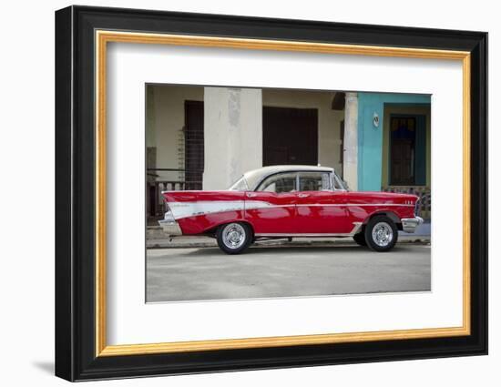 Cars of Cuba VII-Laura Denardo-Framed Photographic Print