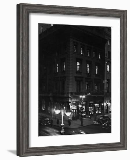 Cartier's Jewelry Store on Corner of Fifth Avenue and 52nd Street-Alfred Eisenstaedt-Framed Photographic Print