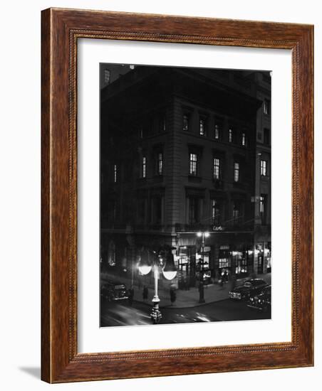 Cartier's Jewelry Store on Corner of Fifth Avenue and 52nd Street-Alfred Eisenstaedt-Framed Photographic Print