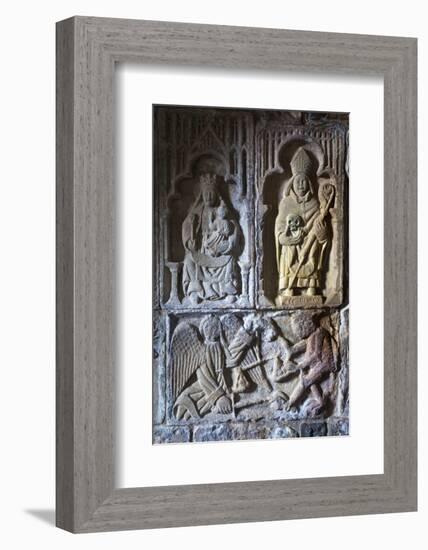 Carved Detail on the Stone Tomb of Alasdair Crotach-Lee Frost-Framed Photographic Print