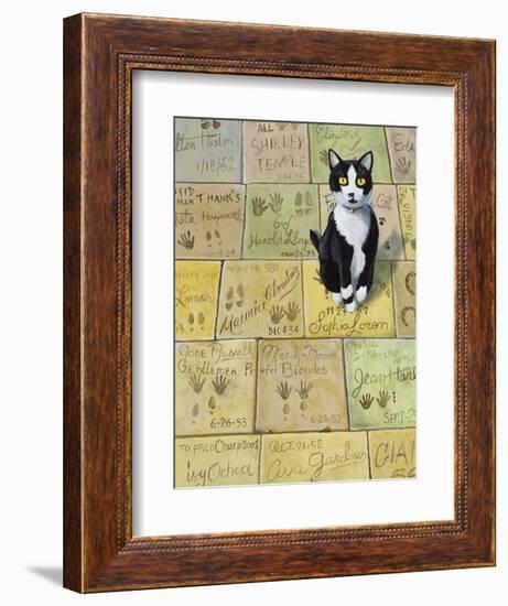 Cat in Hollywood (Chat a Hollywood)-Isy Ochoa-Framed Premium Giclee Print