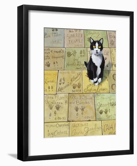 Cat in Hollywood (Chat a Hollywood)-Isy Ochoa-Framed Giclee Print