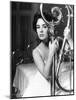 CAT ON A HOT TIN ROOF, 1958 directed by RICHARD BROOKS Elizabeth Taylor (b/w photo)-null-Mounted Photo