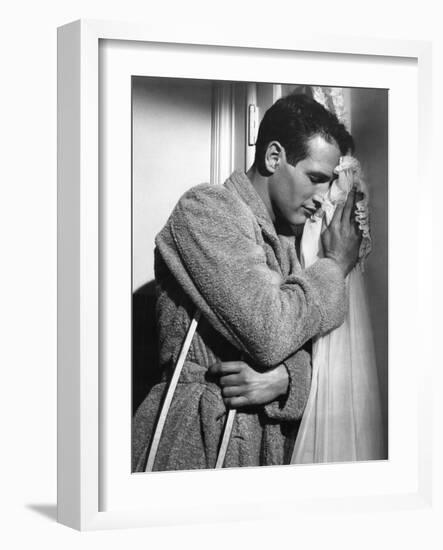 CAT ON A HOT TIN ROOF, 1958 directed by RICHARD BROOKS Paul Newman (b/w photo)-null-Framed Photo