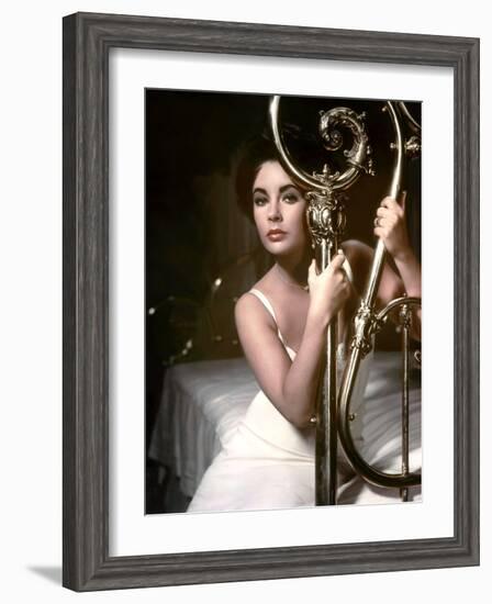 Cat on a Hot Tin Roof, Elizabeth Taylor, Directed by Richard Brooks, 1958-null-Framed Photo