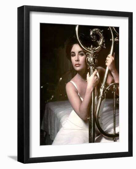Cat on a Hot Tin Roof, Elizabeth Taylor, Directed by Richard Brooks, 1958-null-Framed Photo