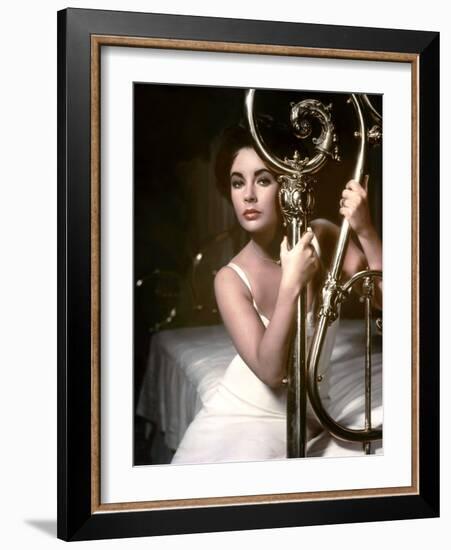 Cat on a Hot Tin Roof, Elizabeth Taylor, Directed by Richard Brooks, 1958-null-Framed Photo